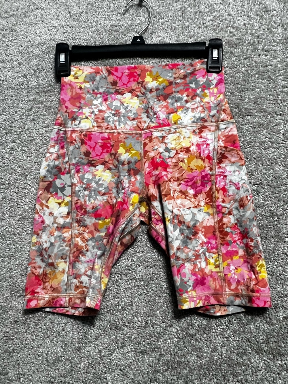 Lululemon Woman’s Floral Align High Rise Athletic Shorts Size 4
